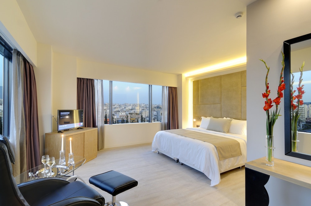 Athens Avenue Hotel 12/41