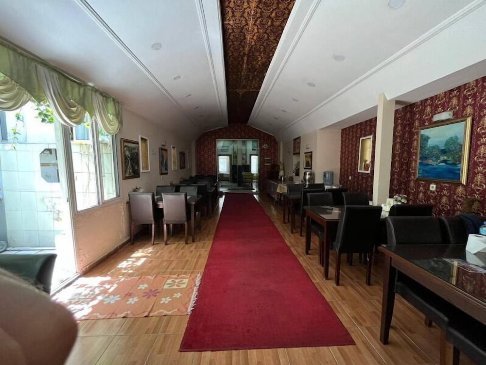 Vatan Hotel 23/28