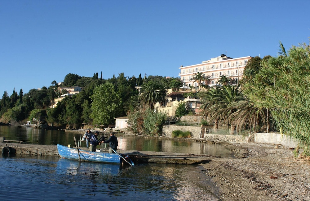 Aegli Hotel 63/64