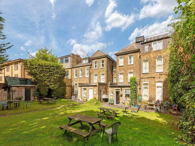 Amhurst Hotel 14/18