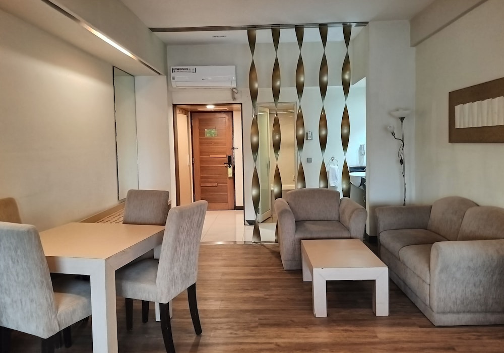 Tychi Hotel 37/56