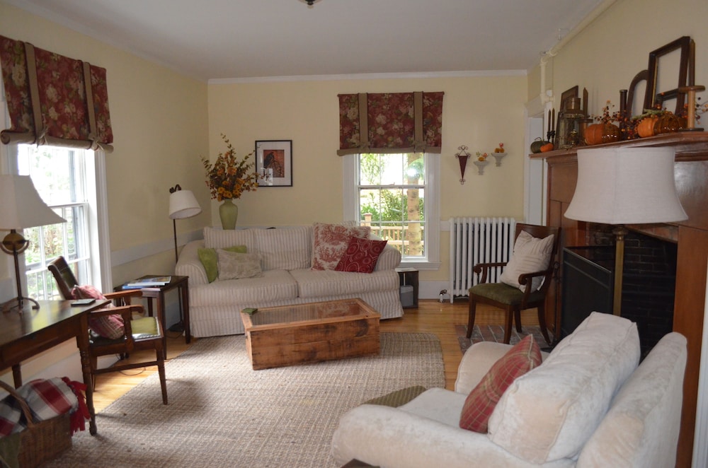 Benjamin F Packard House Bed and Breakfast 21/47