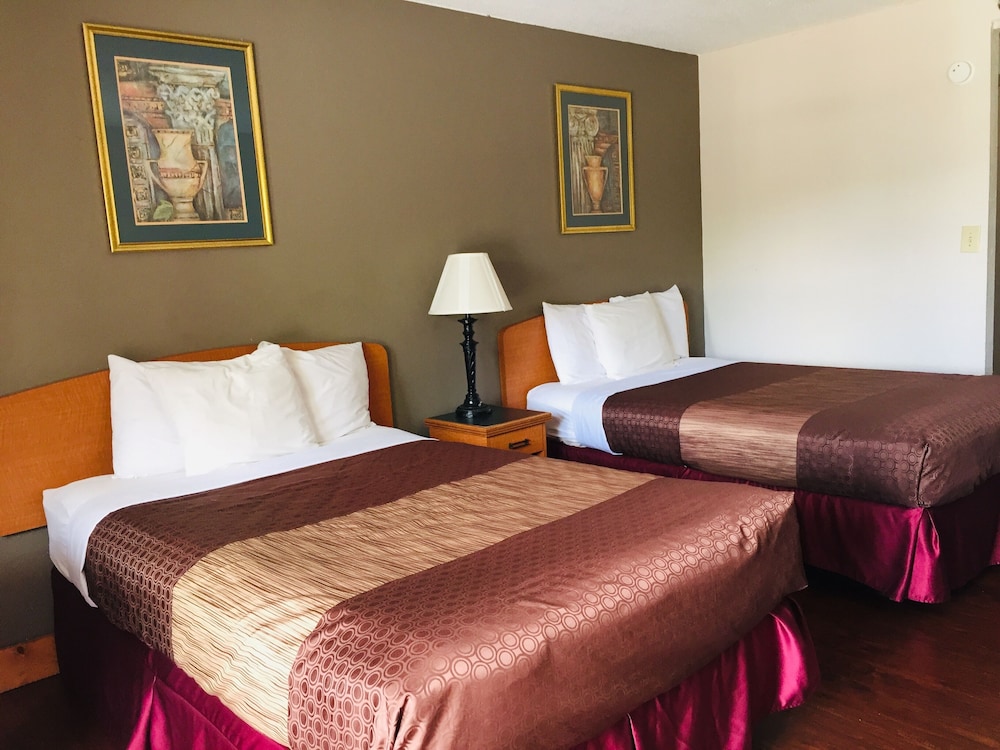 Bear Mount Inn And Suites 19/40