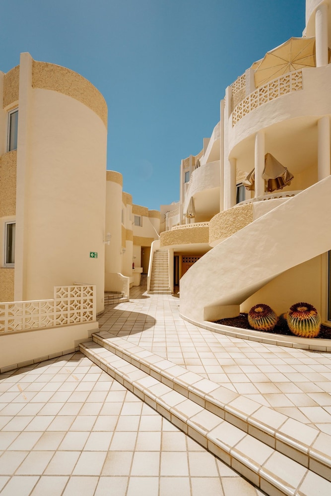 R2 Maryvent Beach Apartment 25/49
