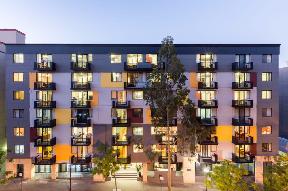 MONT CLARE BOUTIQUE APARTMENTS 1/21