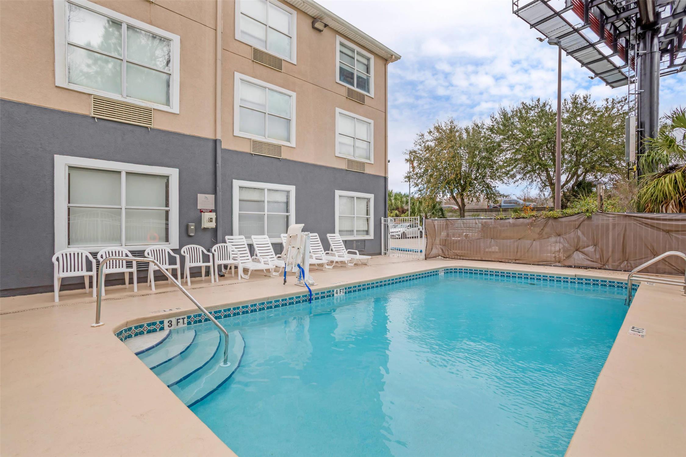 Country Inn & Suites by Radisson, Jacksonville - Orange Park 8/34