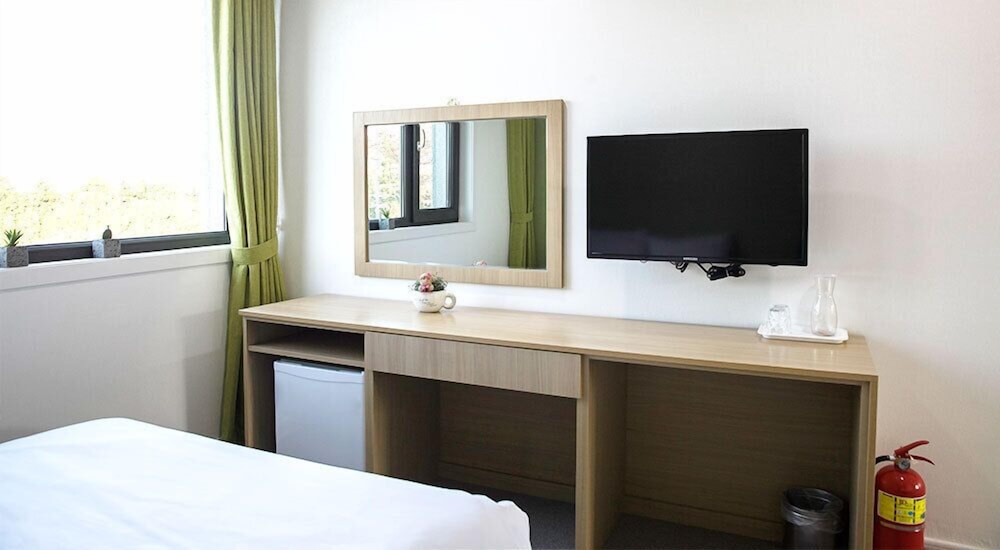 Ra Tourist Hotel 11/22