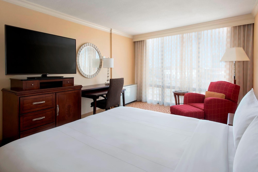 Chicago Marriott Oak Brook 6/41