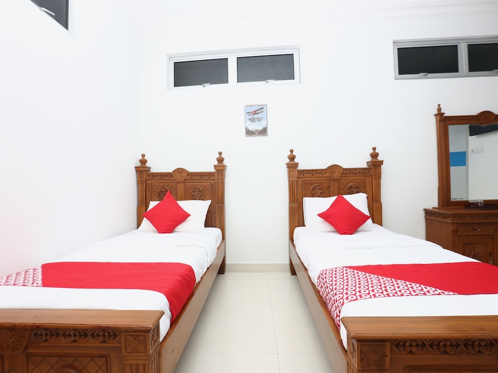 Oyo 89435 Nusantara Group Hotel 5/17