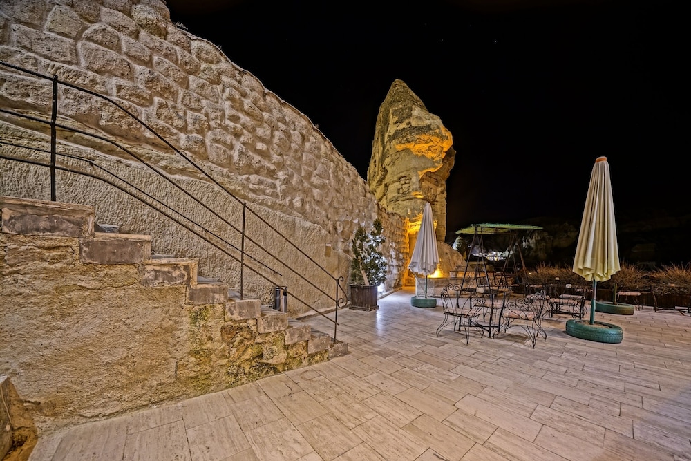 Sakura Cave Hotel 46/50