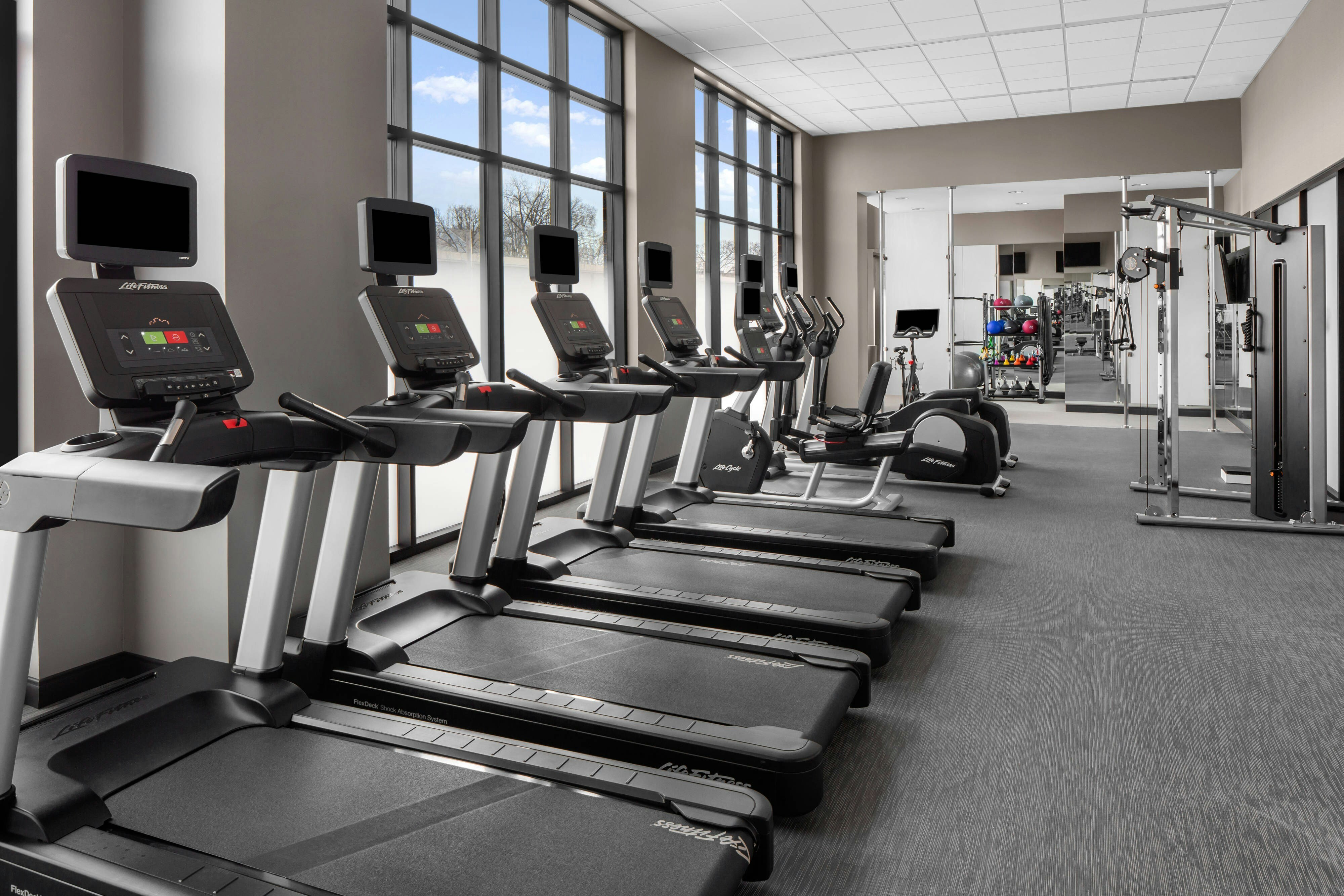 Courtyard by Marriott Lansing Downtown 5/20