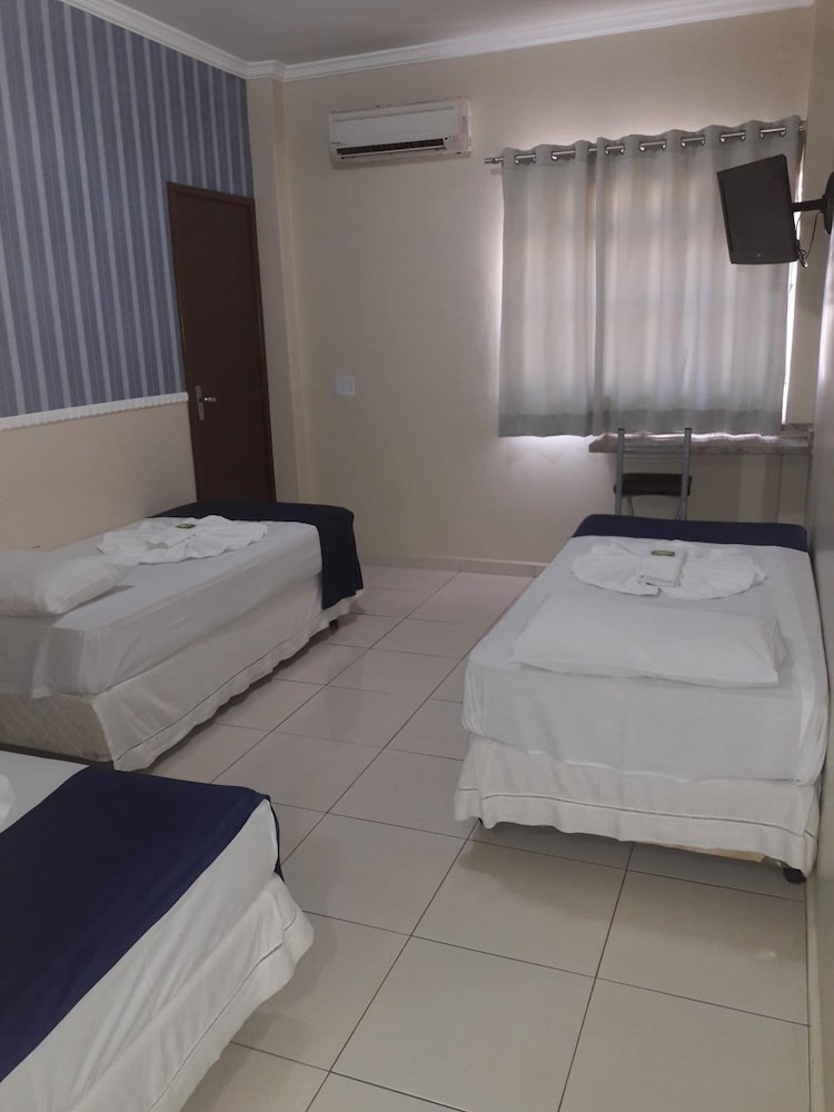 Astoria Hotel 27/68