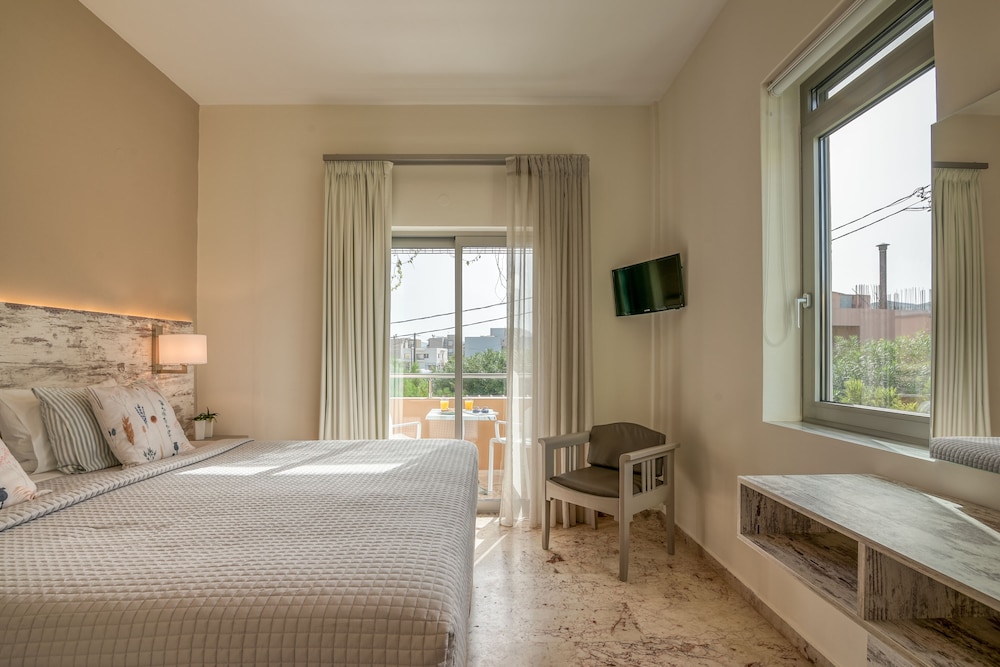 SUPERIOR, DOUBLE OR TWIN BED