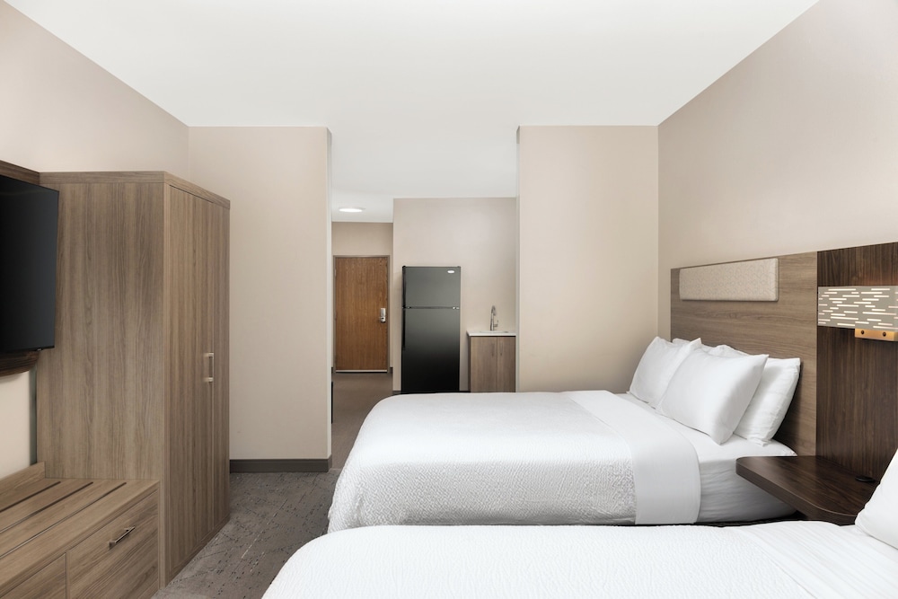 Suite, 2 Queen Beds, Extra Floor Space