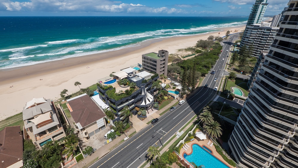 Norfolk Luxury Beachfront Apartments 70/74