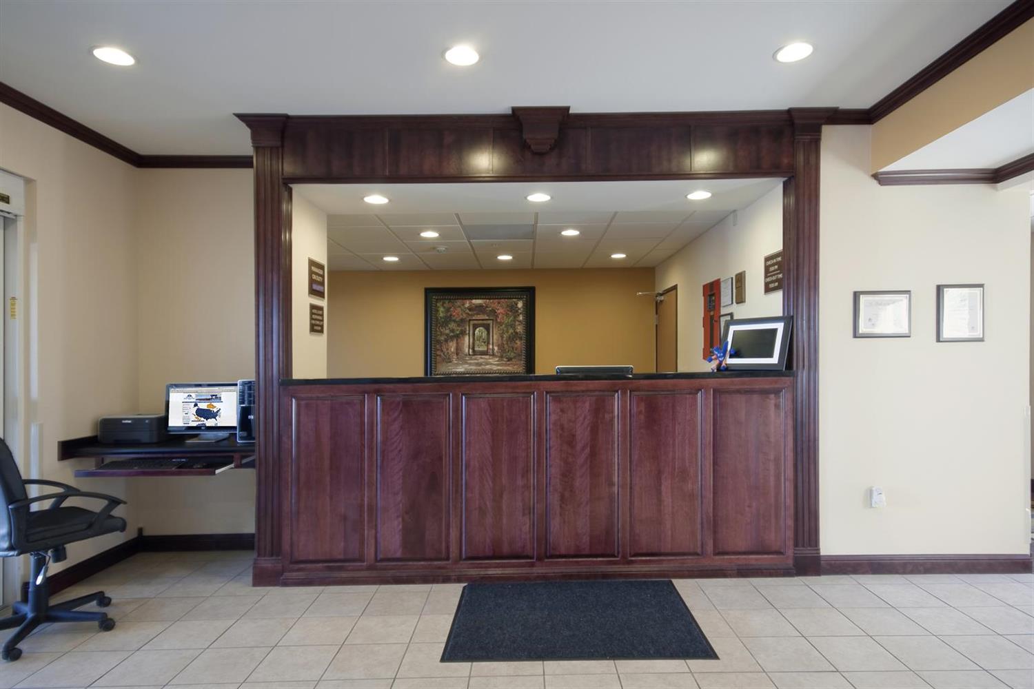 Americas Best Value Inn St. Robert 5/22