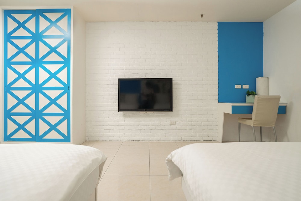 DELUXE, TWIN BEDS