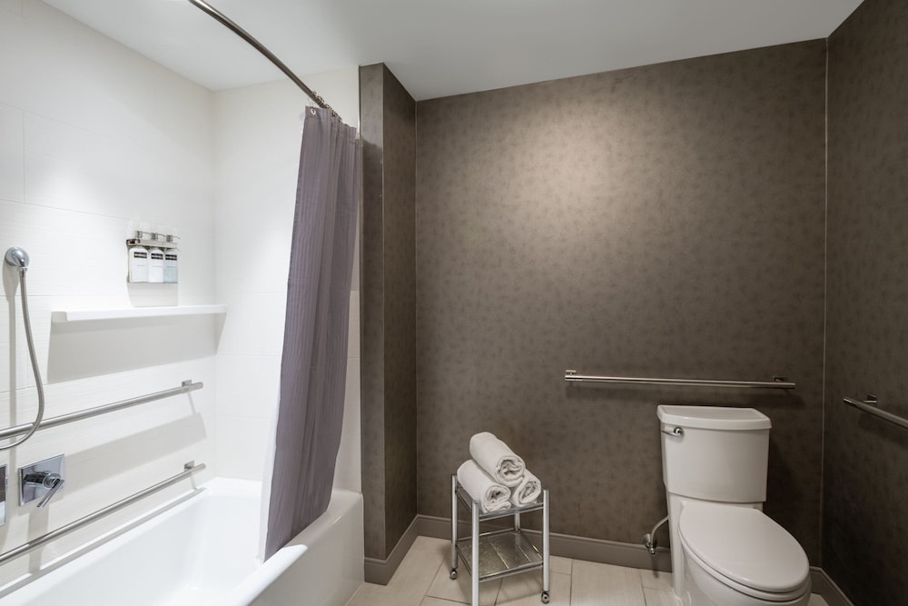 RESIDENCE INN BOSTON CONCORD 58/59