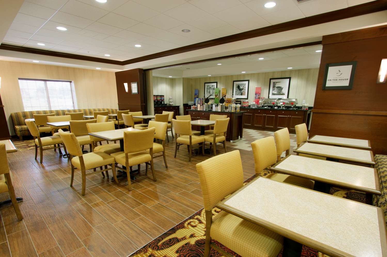 restaurant cafeteria
