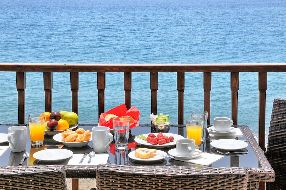 MYRTOS MARE SUITES 28/46