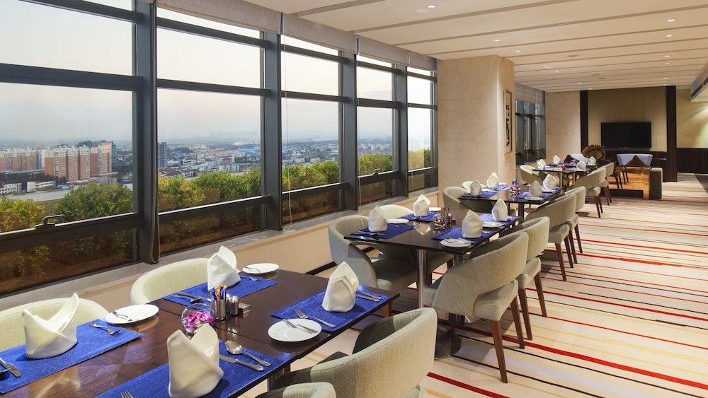 Holiday Inn Taicang City Centre 40/57