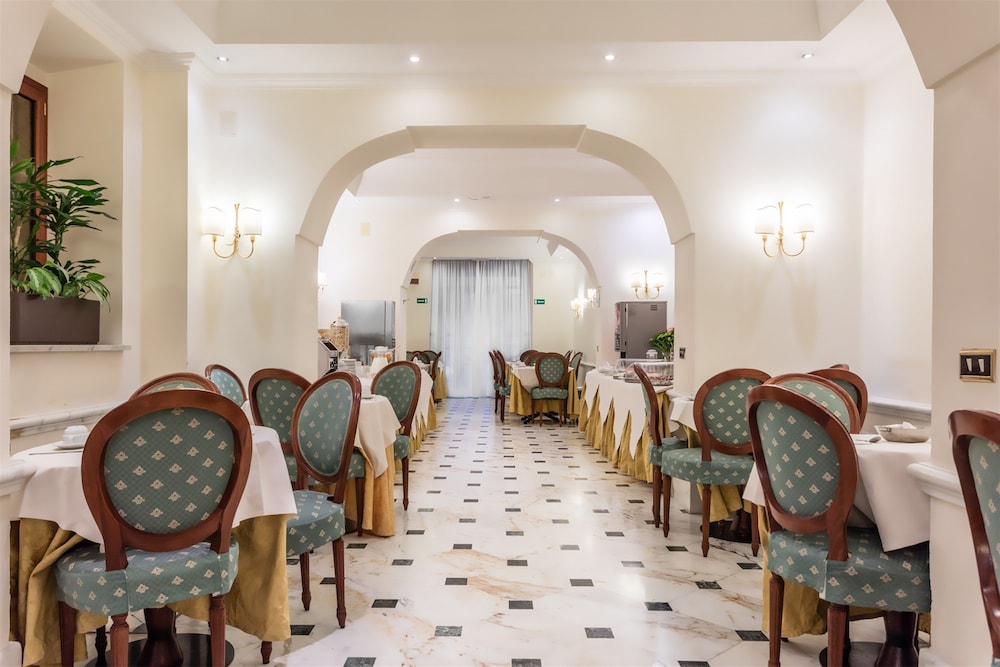 Raeli Hotel Archimede 39/44