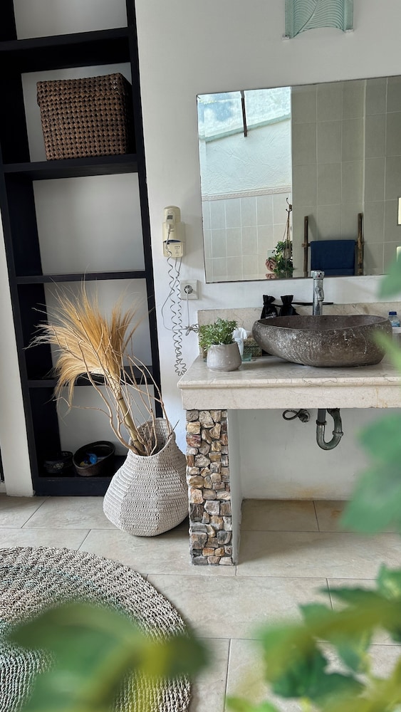 Artemis Villa And Hotel 7/46