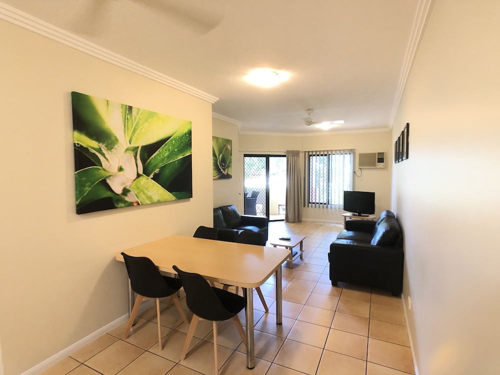 City Plaza Apartments 23/32