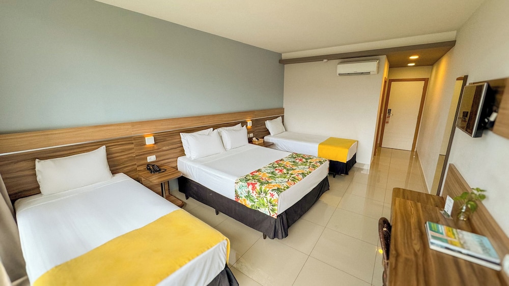 DELUXE, COURTYARD VIEW