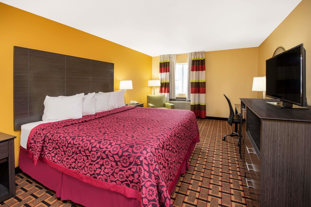 Days Inn By Wyndham Carthage 9/29