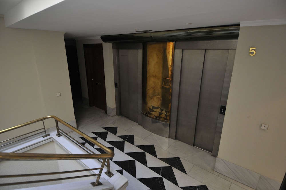 Mola Suites 15/32