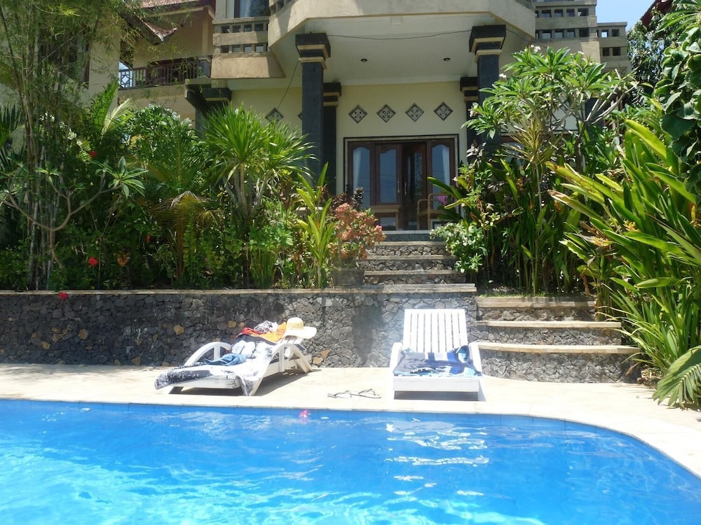 Anugerah Villas 50/57
