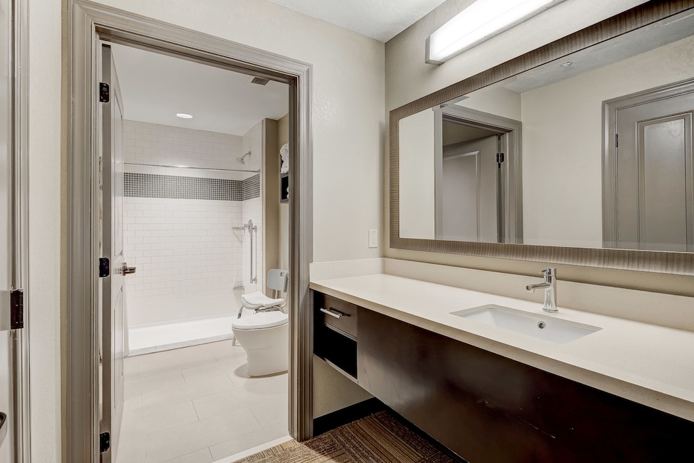 Staybridge Suites BALTIMORE INNER HARBOR 20/80