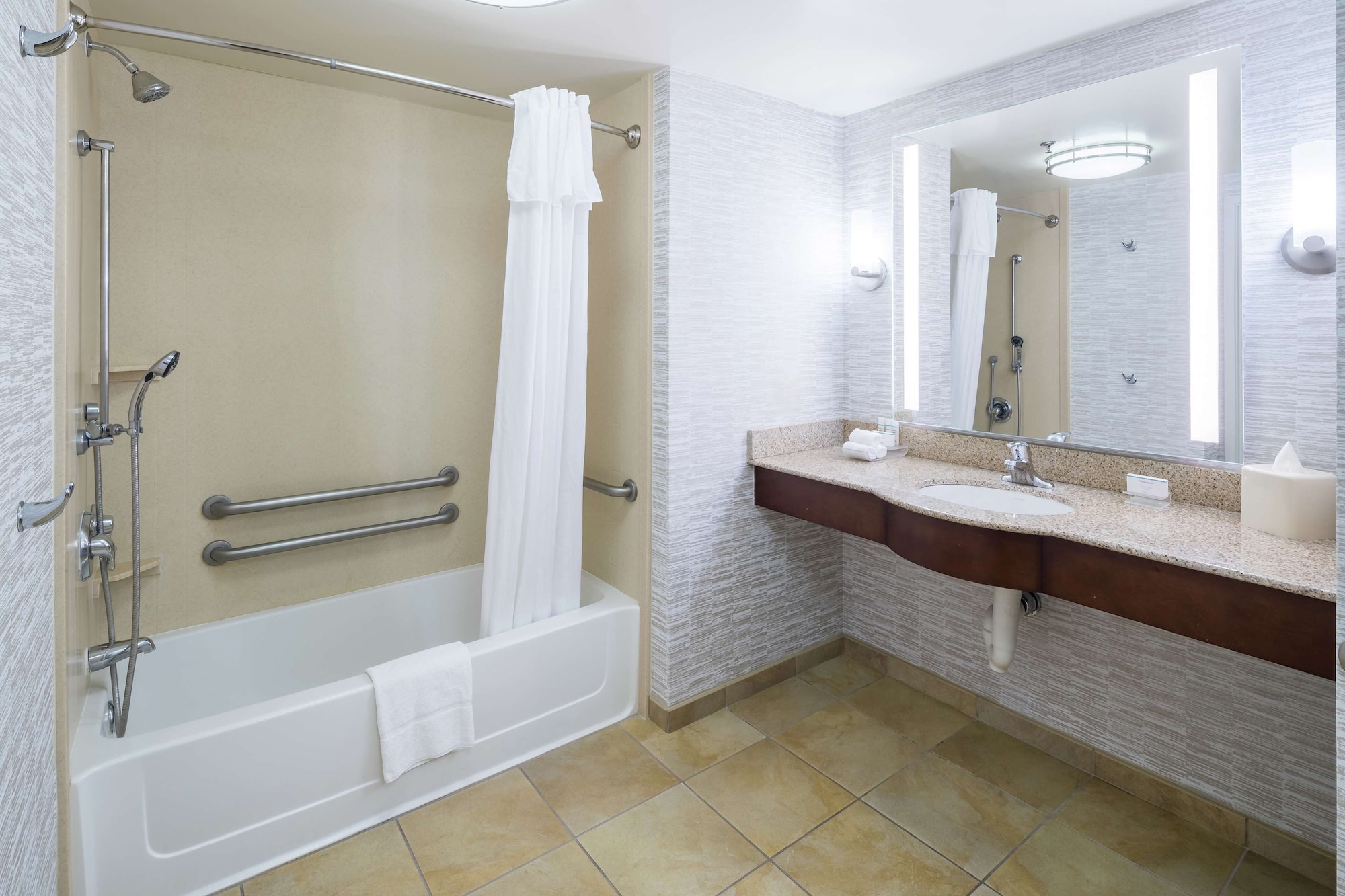 جناح بسرير كينج وسريرين كوين لذوي الإعاقة، Homewood Suites by Hilton Fresno Airport/Clovis, CA 4/4
