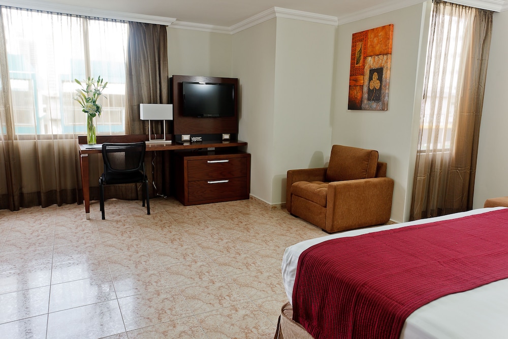PREMIUM, SUITE, 2 DOUBLE BEDS