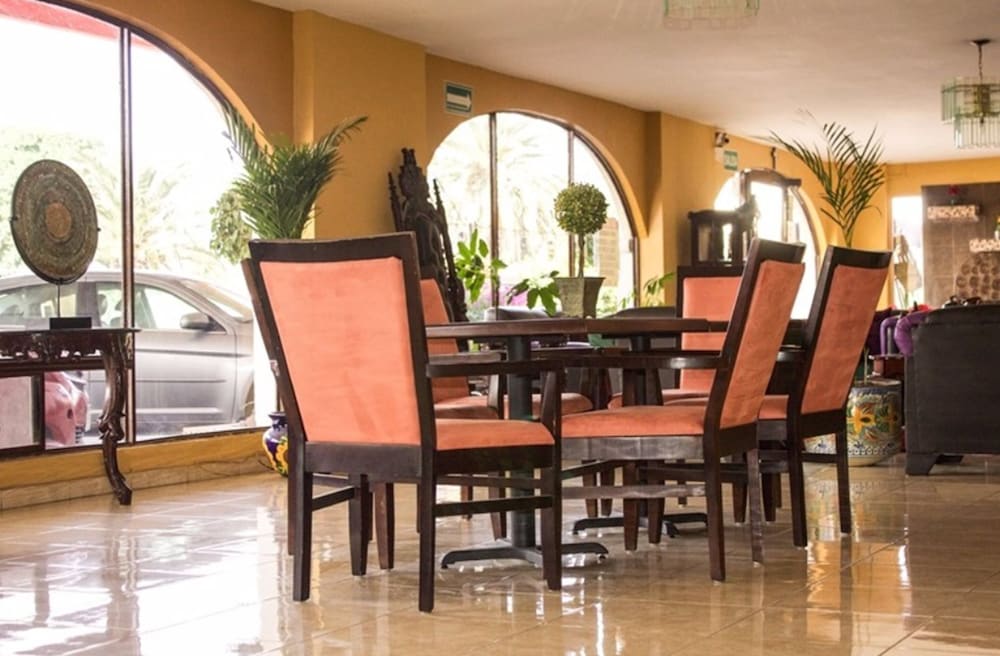 Hotel Posada del Sol Inn 42/58