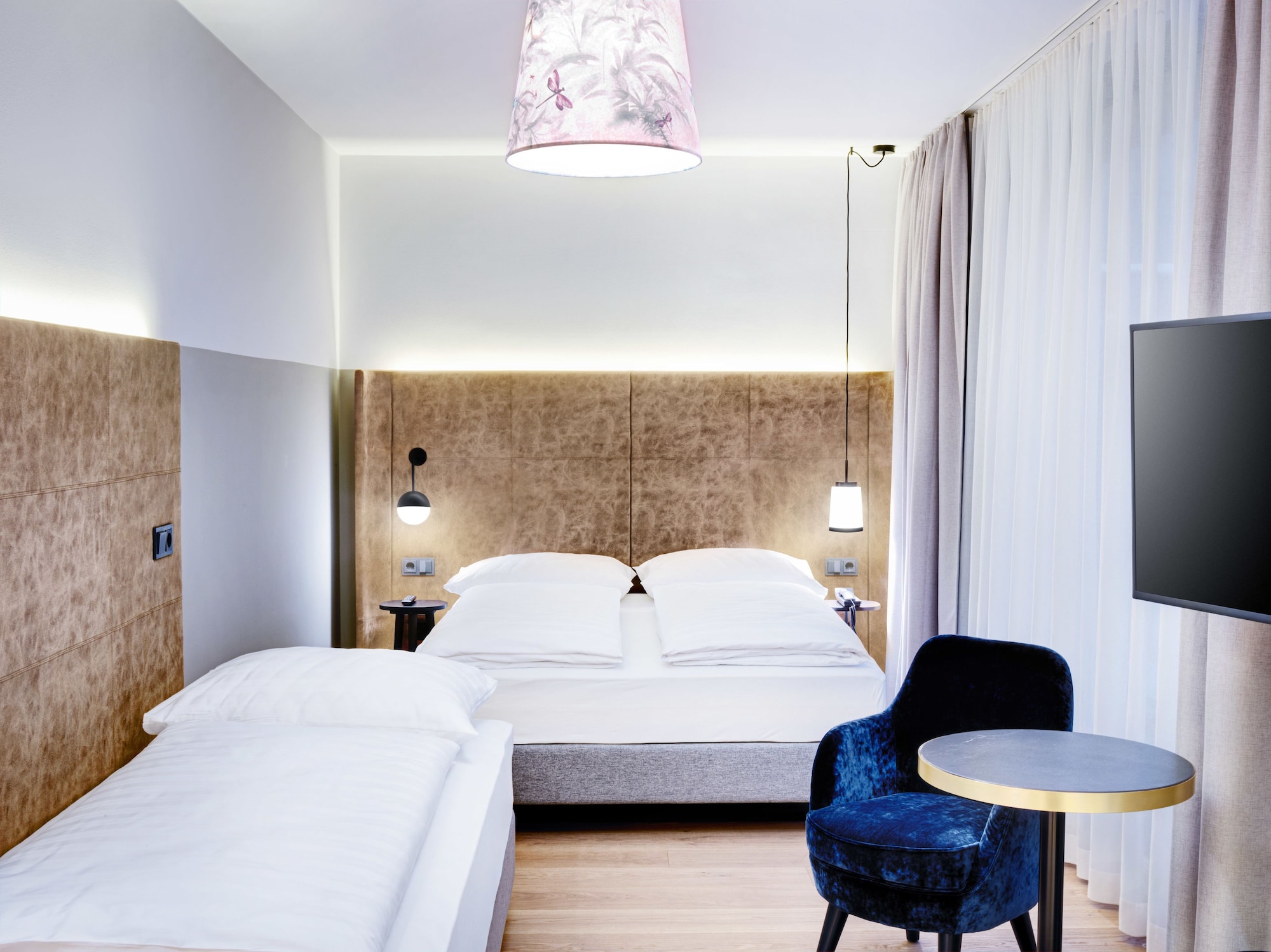 ROOM, TRIPLE