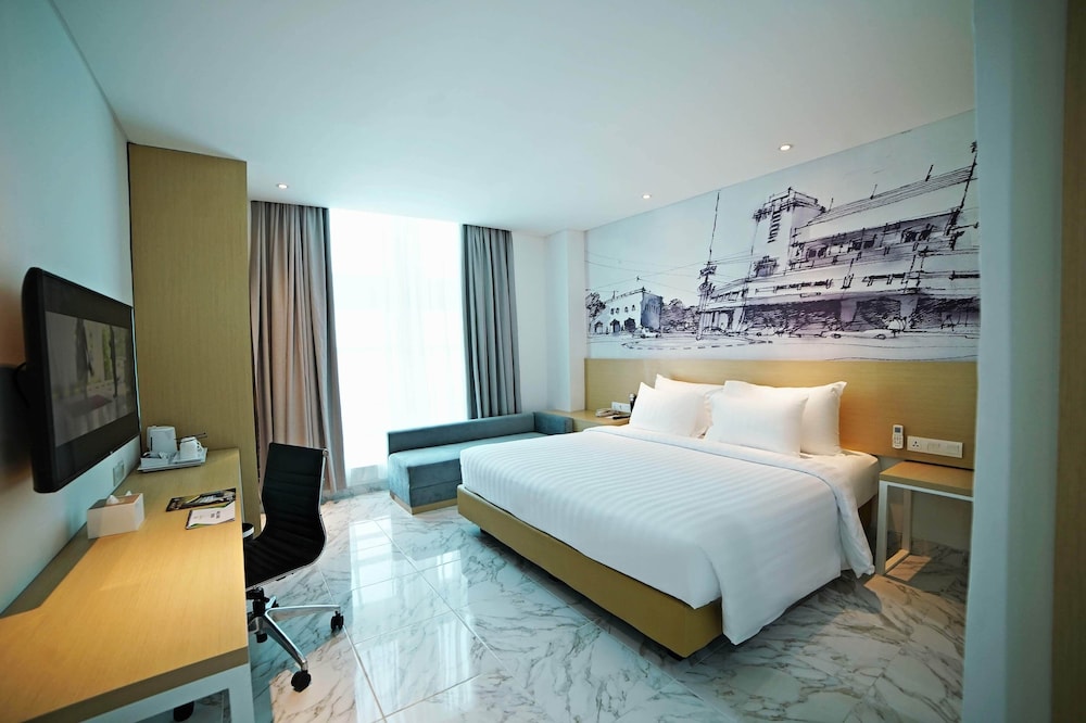 DELUXE, DOUBLE BED