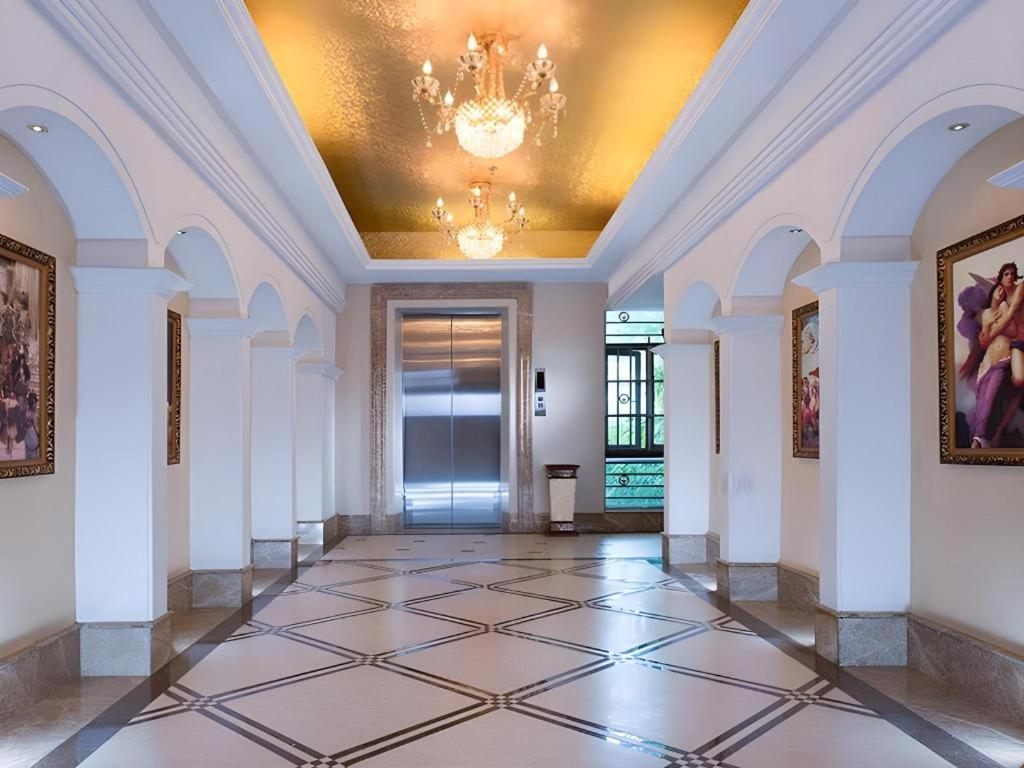 Vienna Hotel Shenzhen Yinhu 24/74