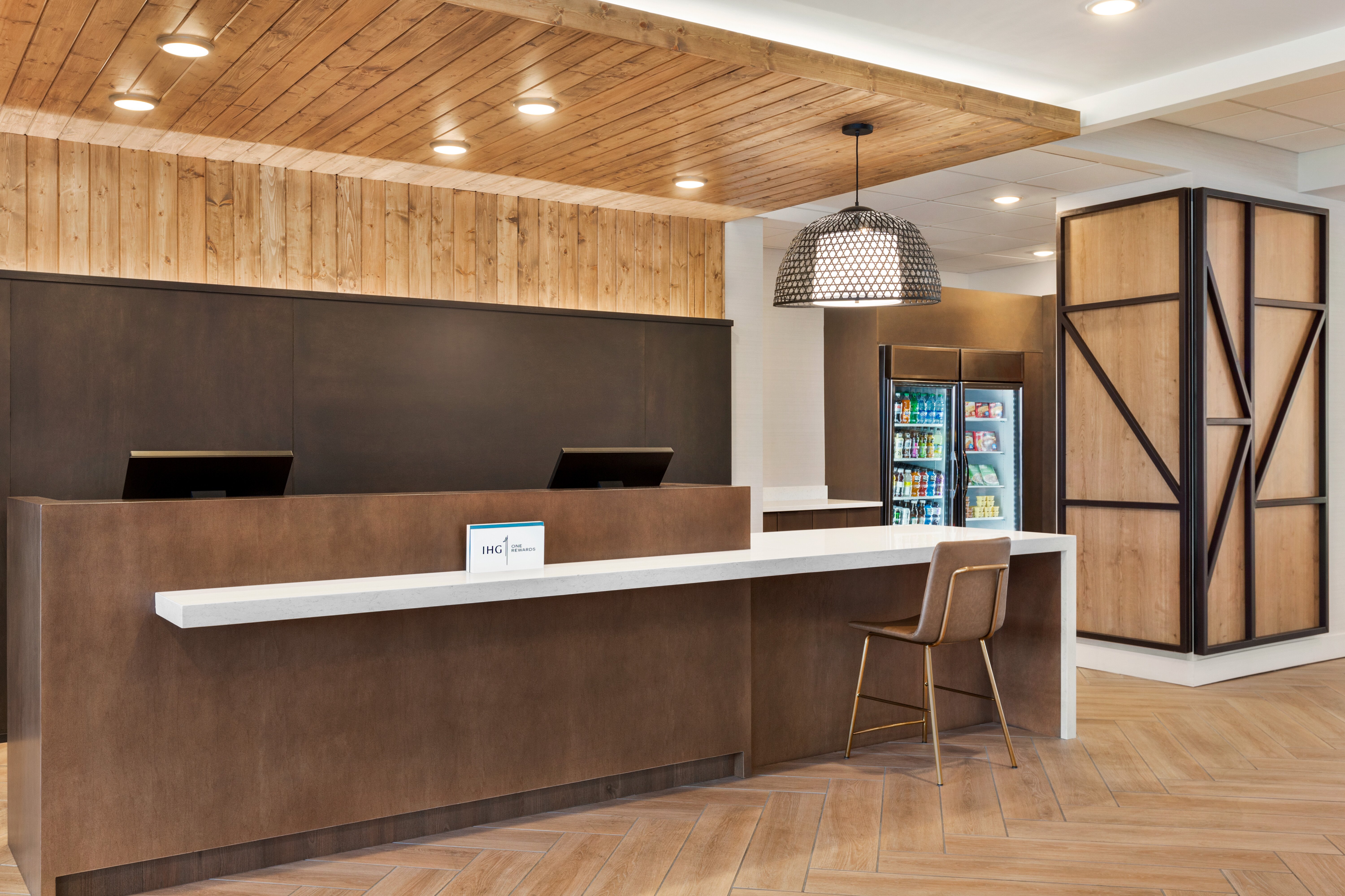 La Quinta Inn & Suites by Wyndham The Woodlands/Spring 8/41