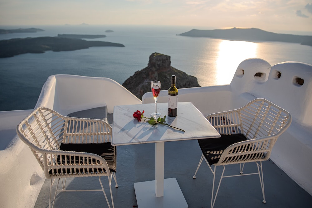 Heavens Edge Cliffside Villas & Suites 35/50