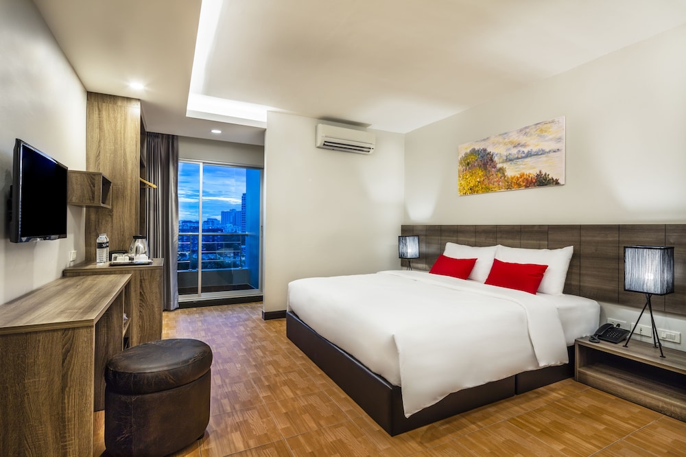 DELUXE, DOUBLE BED