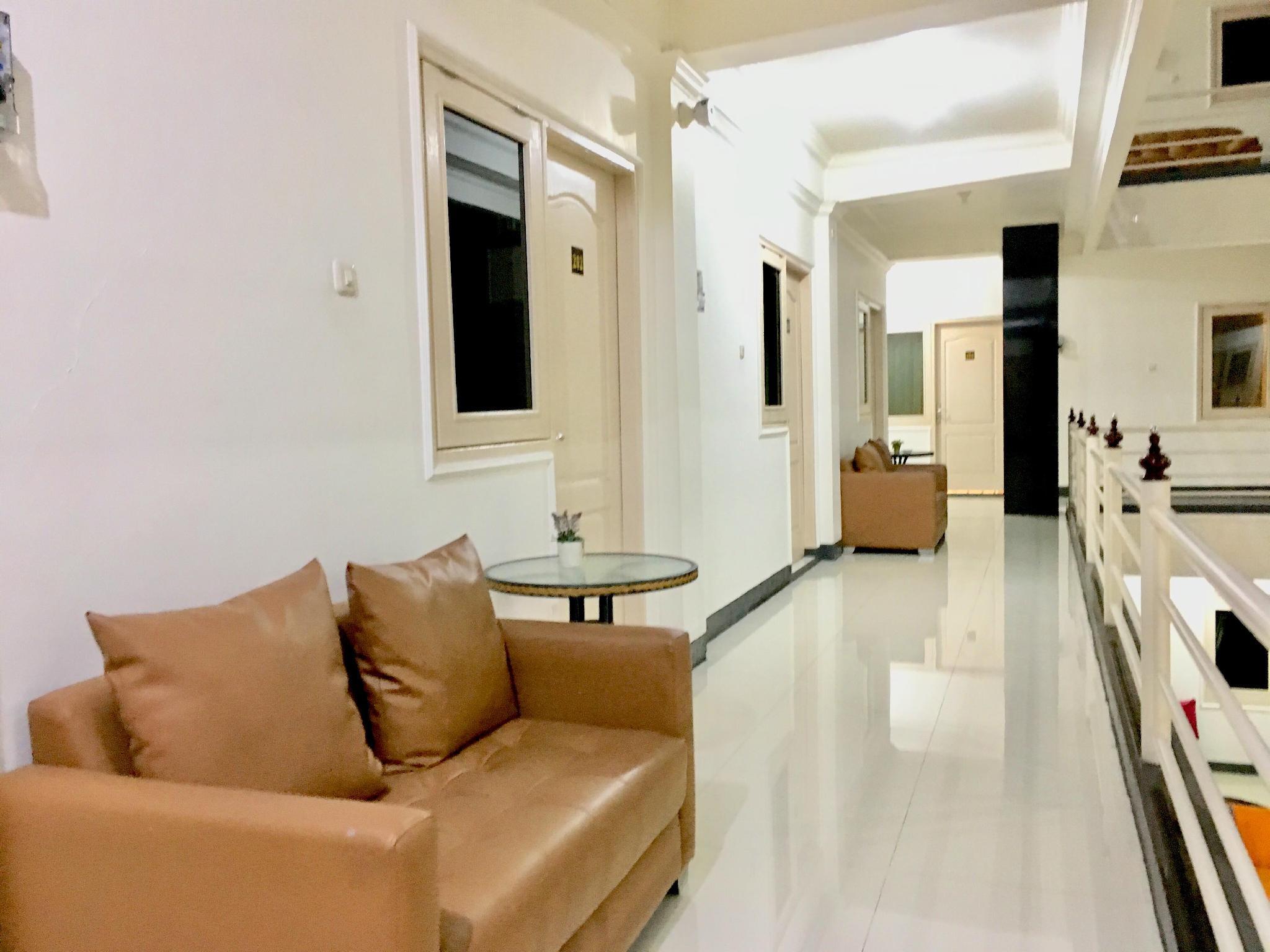 Gading Guest House 22/36