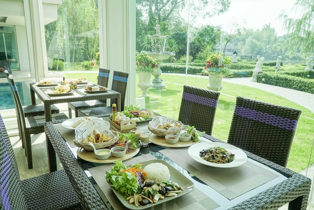 Nantra Chiangmai Riverfront Hotel 37/50