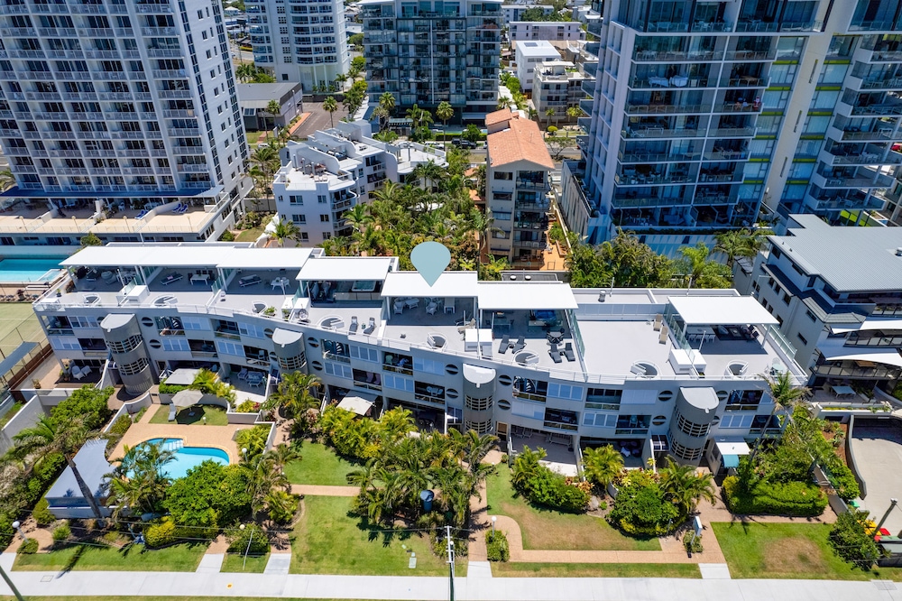SUNDECK GARDENS 5/47