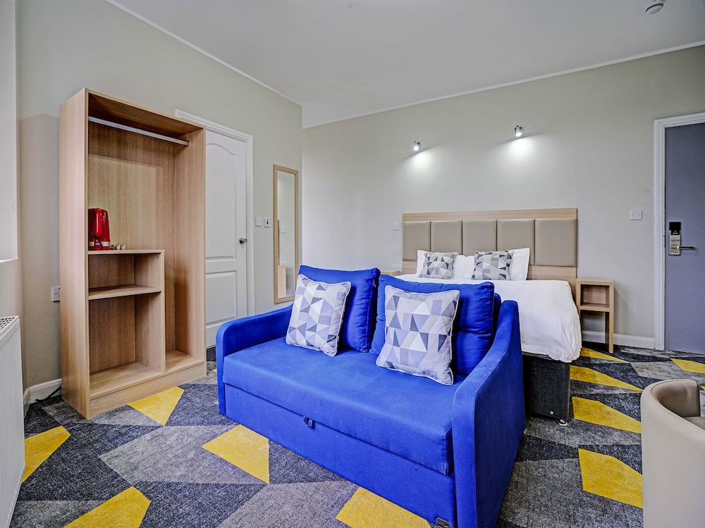 OYO Weaste Hotel 35/50