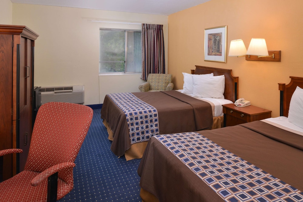 Americas Best Value Inn Geneva 10/38