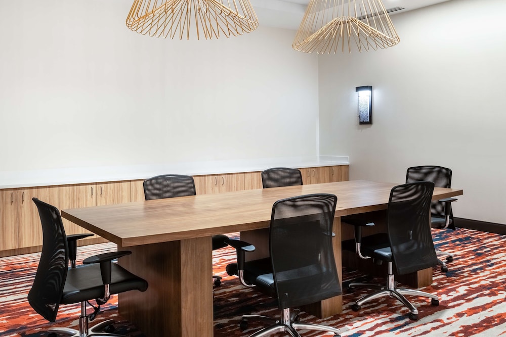 Hilton Garden Inn Longmont 37/42