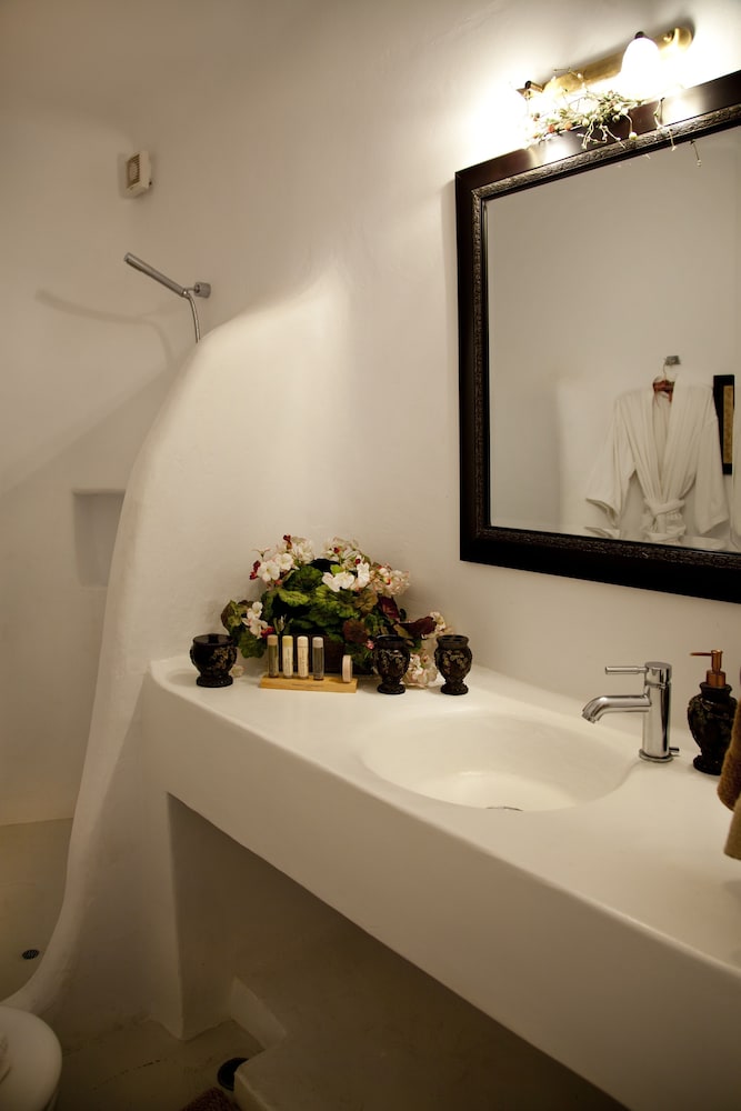 Elenis Village Suites 41/46