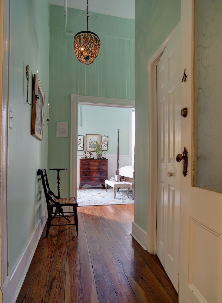 Forsyth Park Inn 5/50